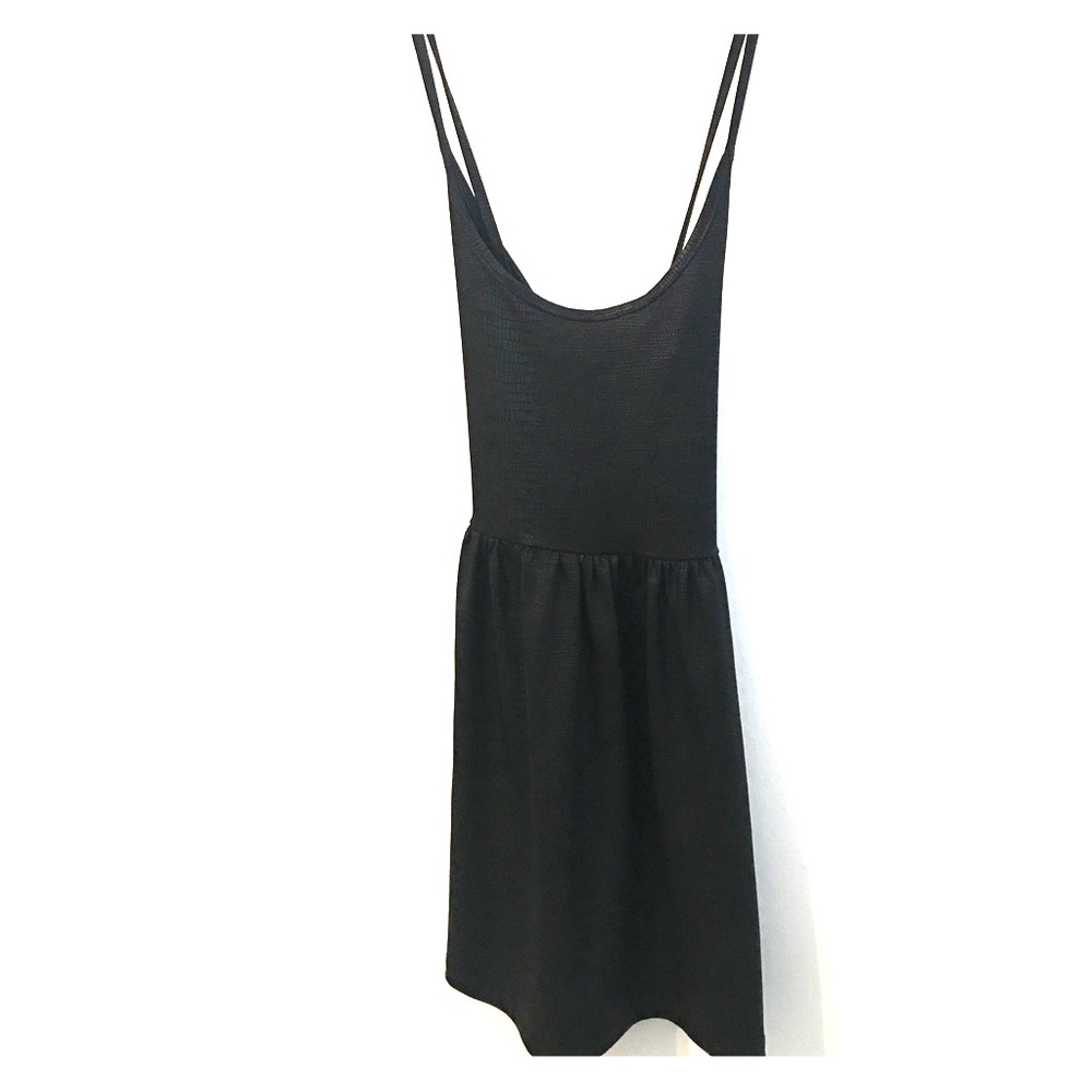 Black peplum tank top by silence + noise